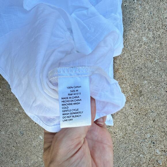 Blenca White Eyelet Embroidered Crop Top - Size M - Picture 6 of 7